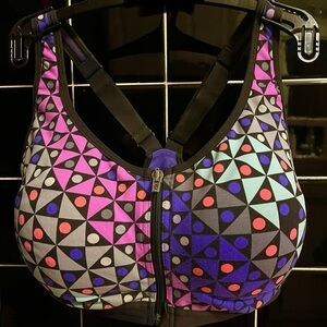 Knockout Underwire Racerback Sports Bra